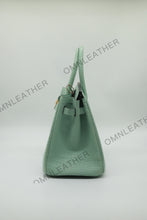 Load image into Gallery viewer, London 30 Birkin Style American Aligator Leather Opaque Color Gold Hardware
